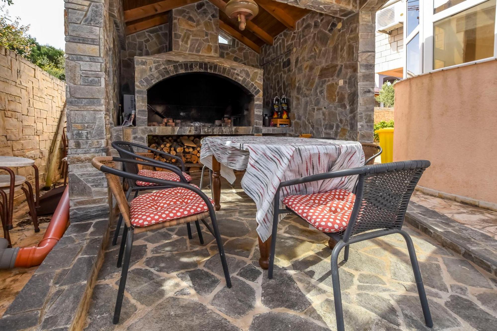 Apartments Ema Ražanj Екстериор снимка