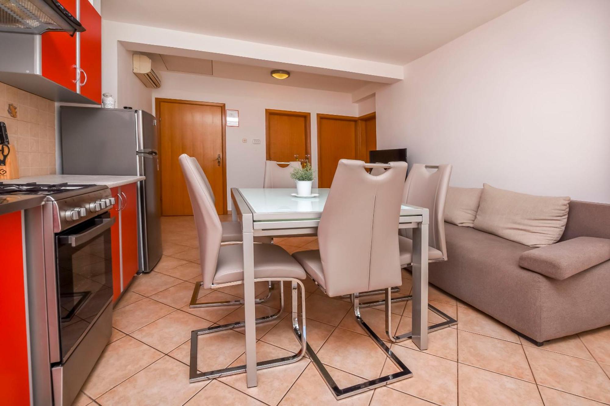 Apartments Ema Ražanj Екстериор снимка